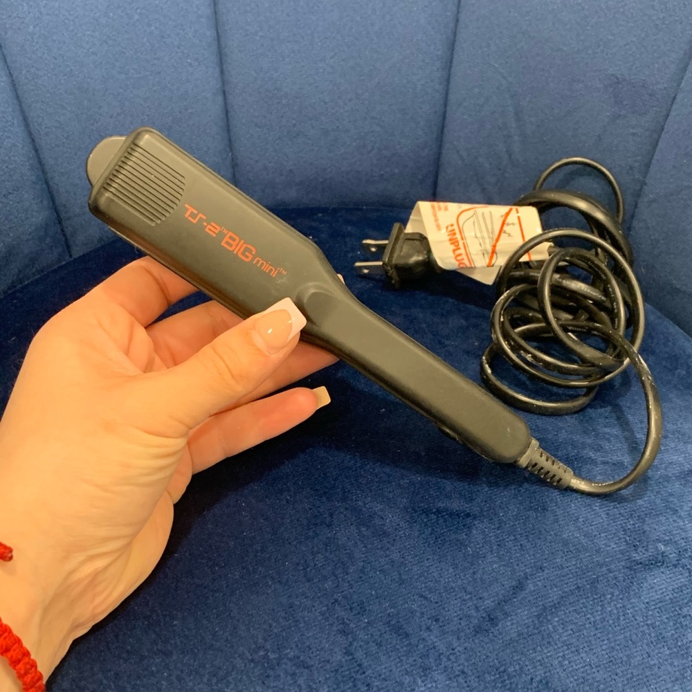Mini flat iron
